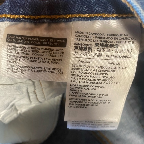 Levi’s 501 frayed bottom Jean shorts 26 - Picture 5 of 5